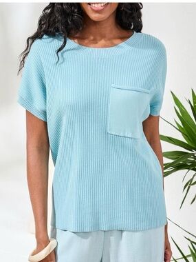 TRIBAL SHORT SLEEVE RIBBED KNIT TOP WITH POCKET